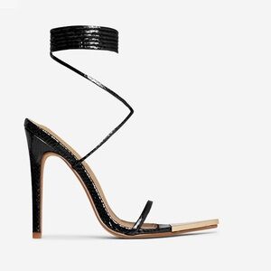 LACE UP METALLIC POINTED TOE
STILETTO HEEL IN BROWN CROC PRINT
PATENT